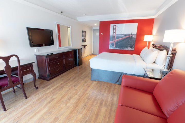 Room 44 of 132