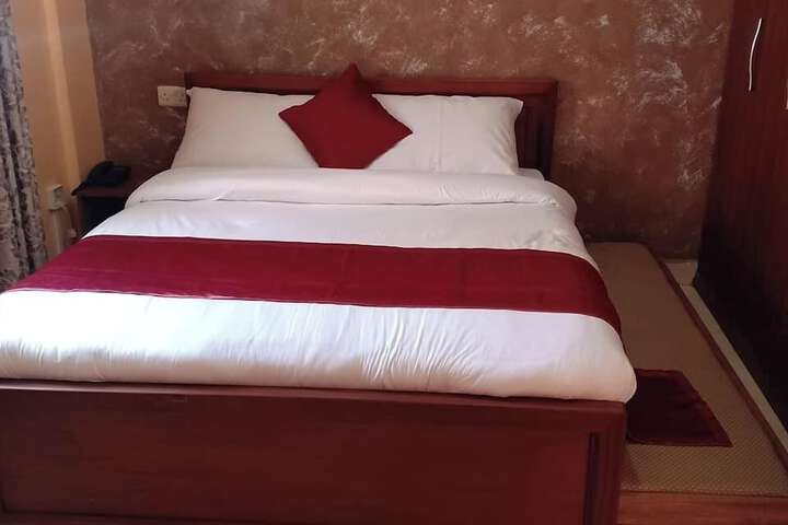 Room 3 of 55