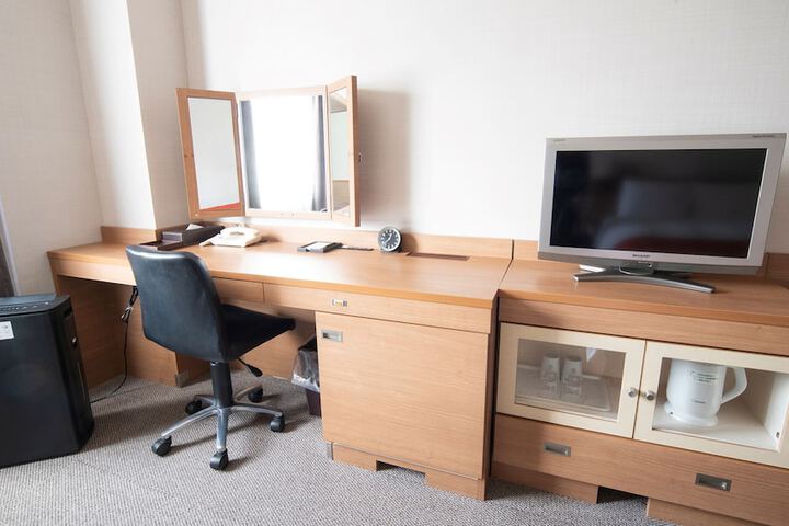 Room 13 of 60