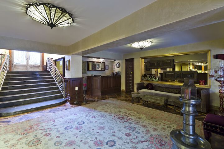 Lobby Entry
