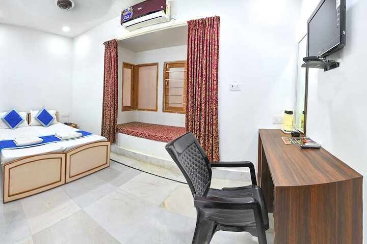 Room 16 of 73