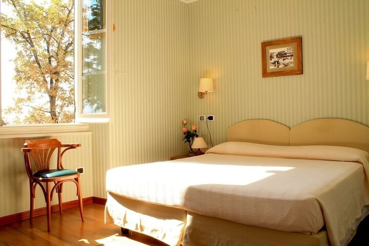 Room 6 of 58