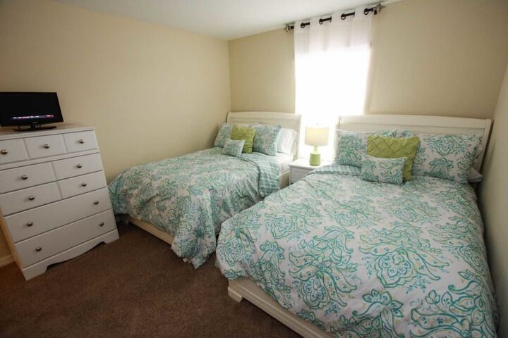 Room 6 of 30