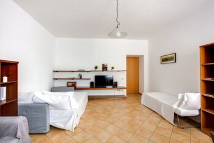 Room 7 of 14