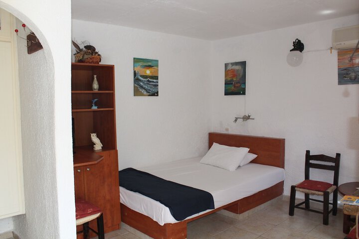 Room 15 of 76