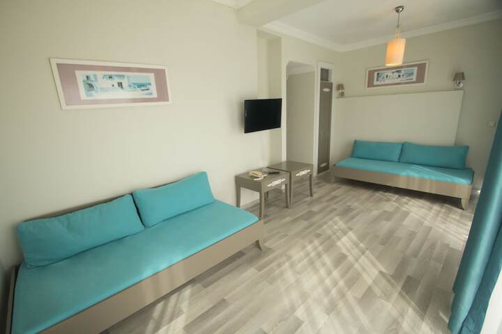 Room 12 of 51