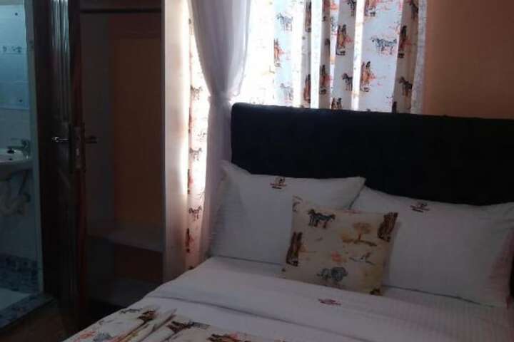 Room 7 of 17