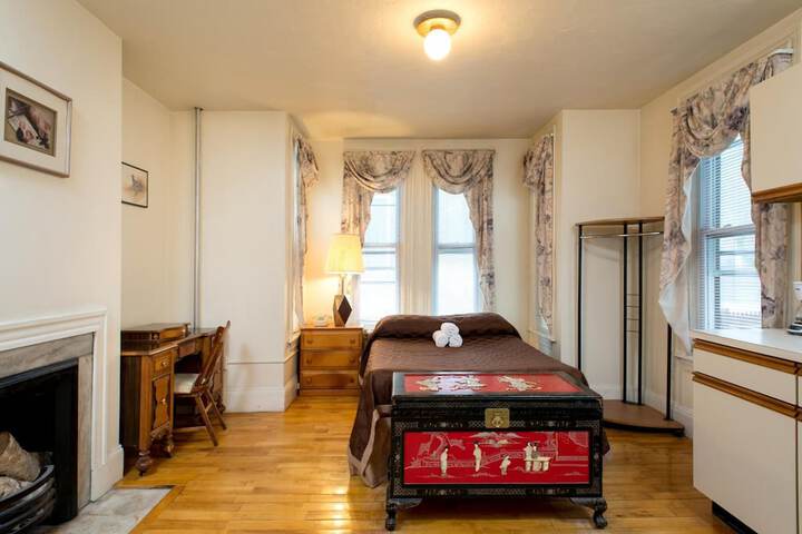 Room 17 of 30