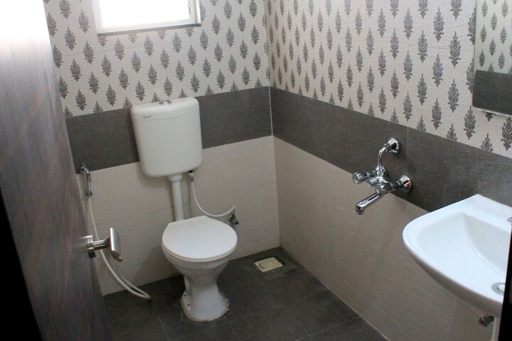 Room 17 of 63