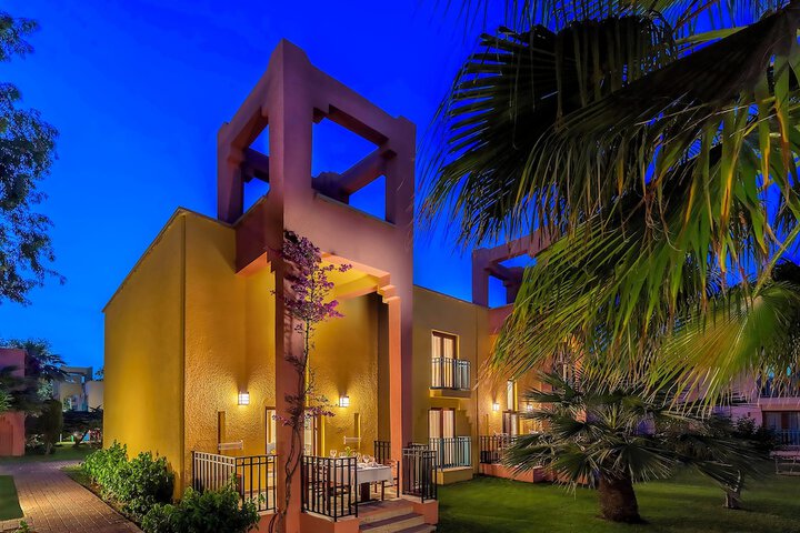 Hotel Exterior 252 of 252