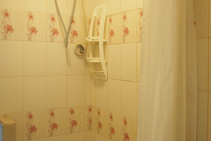 Room 42 of 61