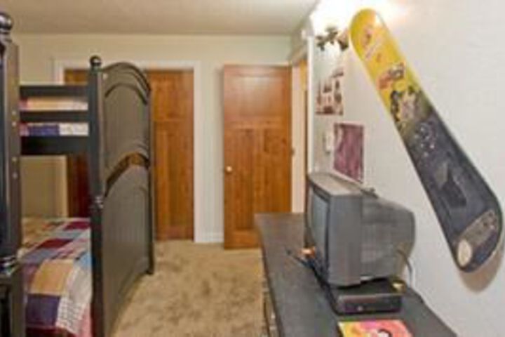 Room 13 of 20