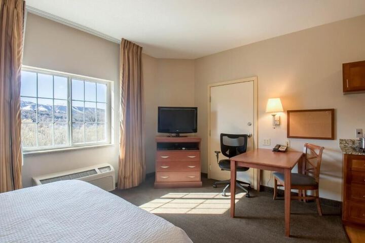Room 19 of 37
