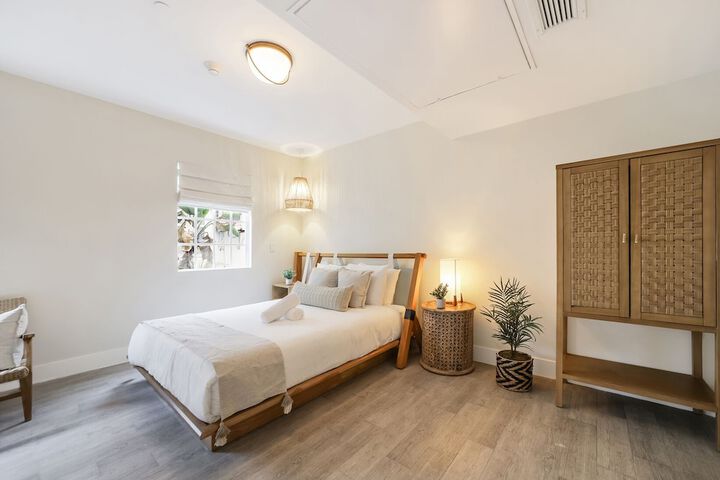 Room 2 of 21