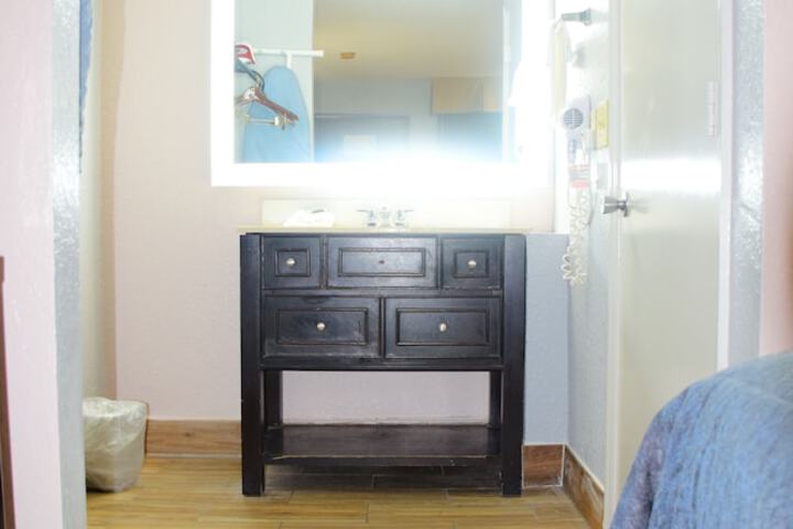 2 Double Beds (6 of 10)