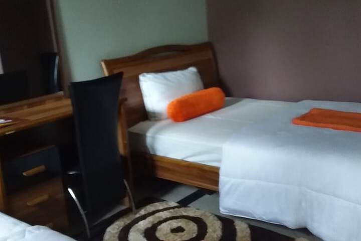 Room 16 of 86