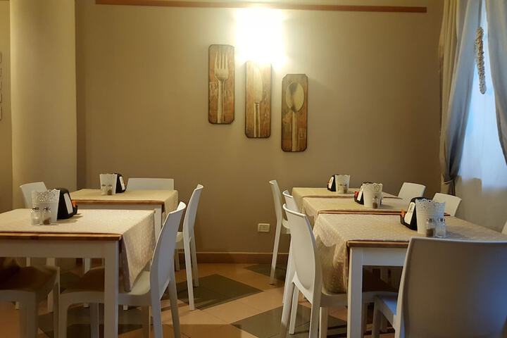 Breakfast area