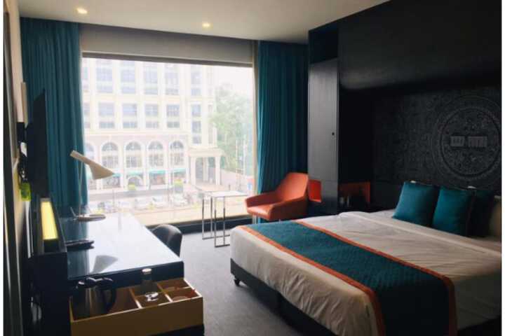 Room 8 of 21