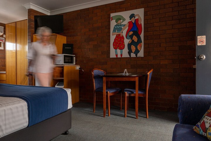 Room 26 of 87