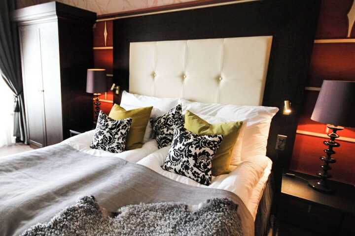 Room 44 of 121