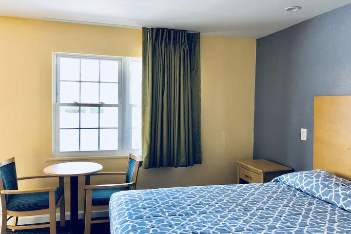 Room 5 of 35