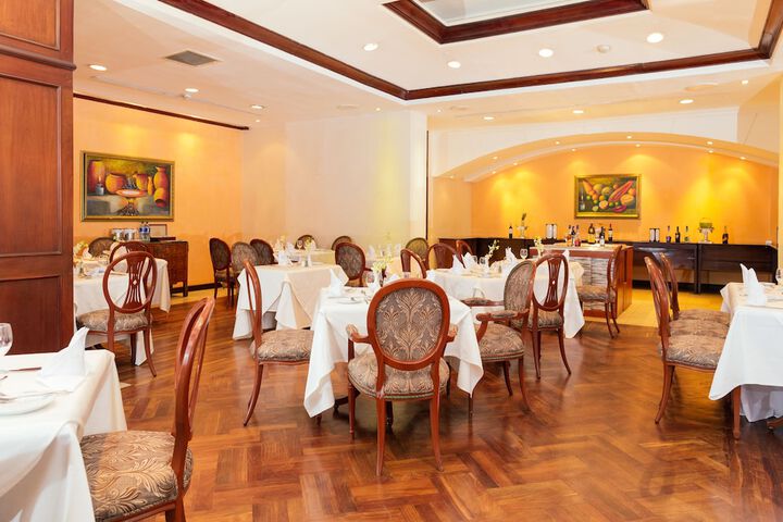 Dining 54 of 92