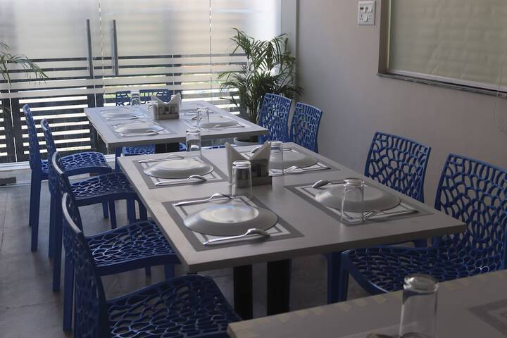 Dining 45 of 57