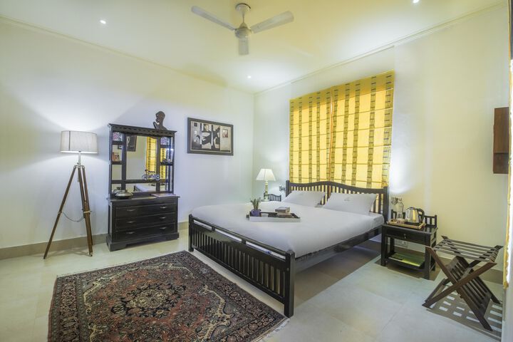 Room 43 of 61