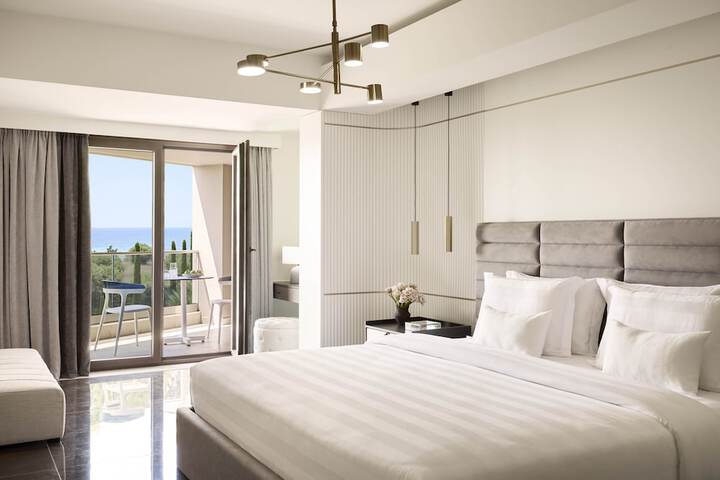 Room 41 of 400