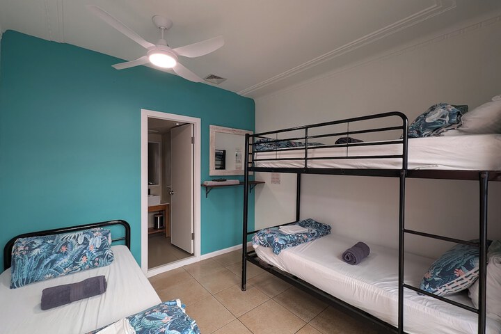 Room 21 of 44