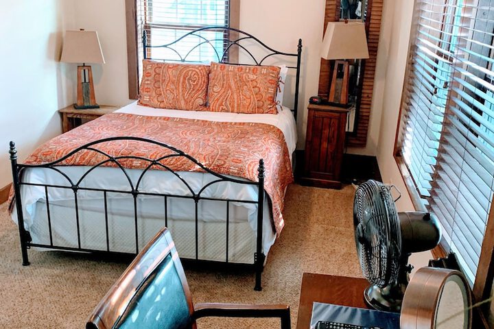 Room 21 of 70