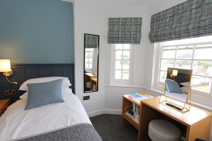Room 55 of 132