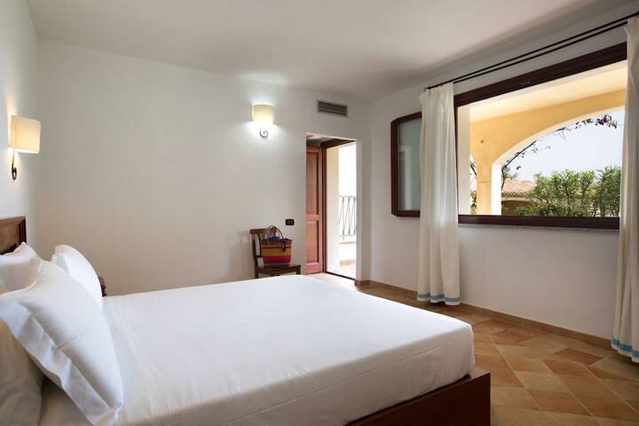 Room 4 of 39