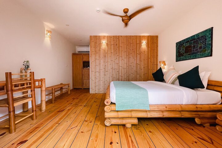 Room 8 of 23