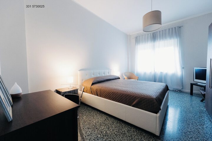 Room 6 of 15