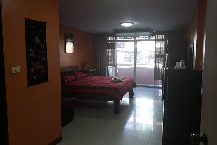 Room 8 of 11