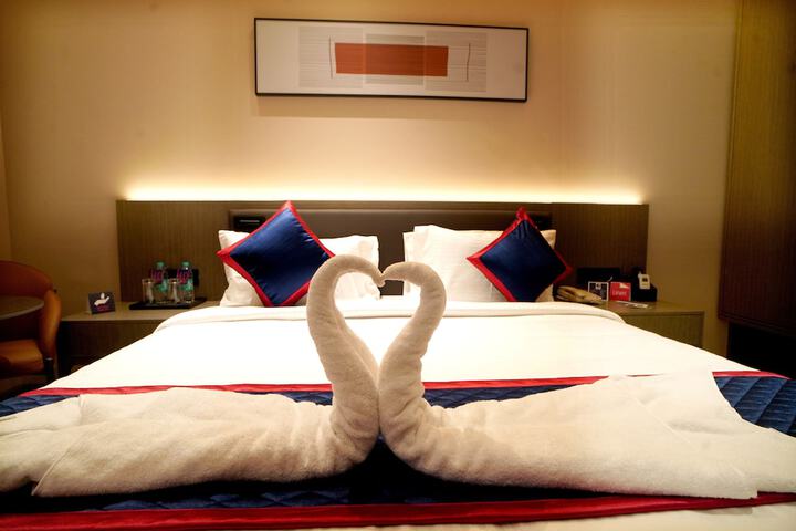 Room 32 of 69