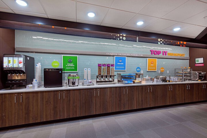 Breakfast/Coffee Service 38 of 44