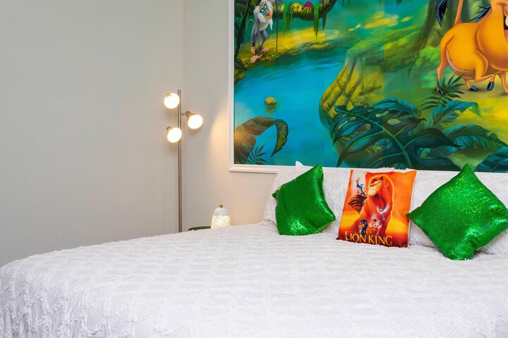 Room 8 of 44
