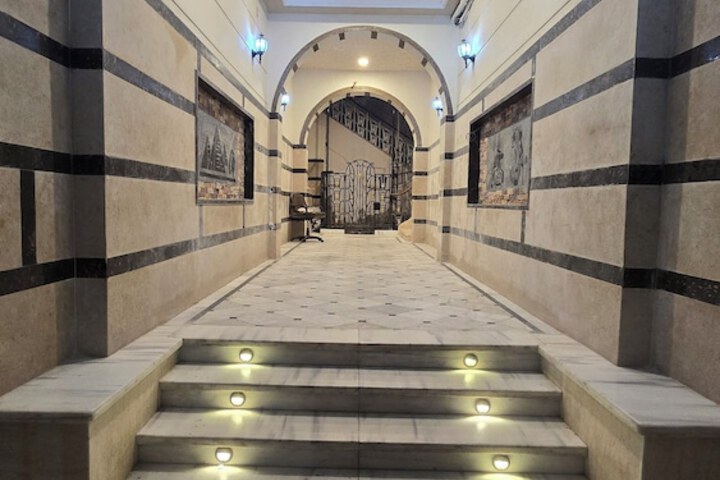 Hotel 2 of 81