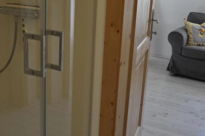 Room 4 of 21