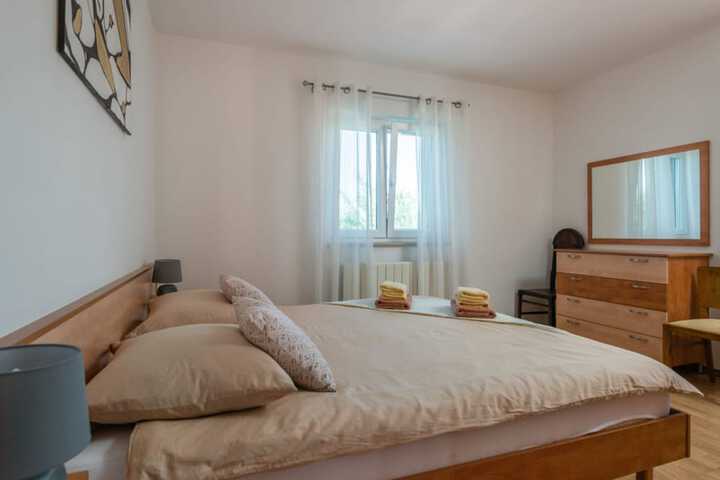 Room 7 of 41