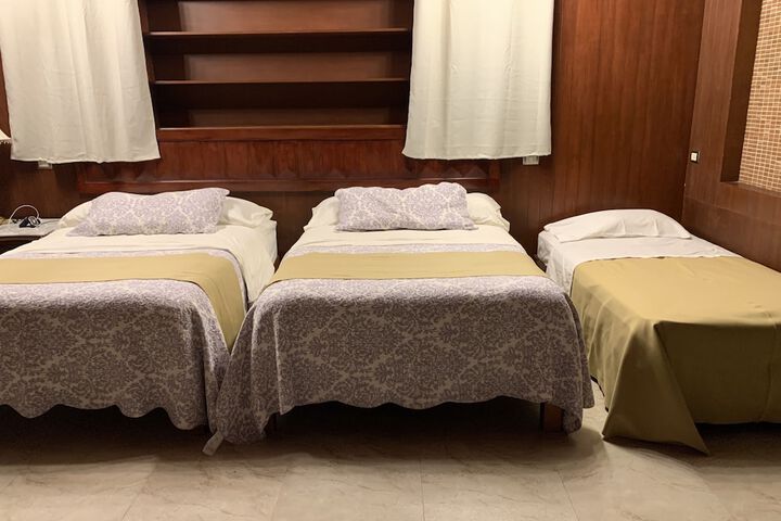 Room 38 of 230