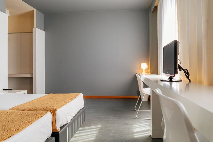 Room 15 of 69