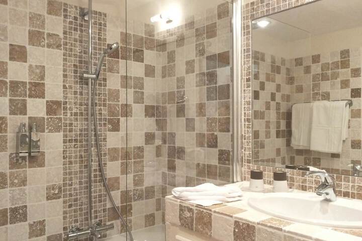 Clean Restrooms