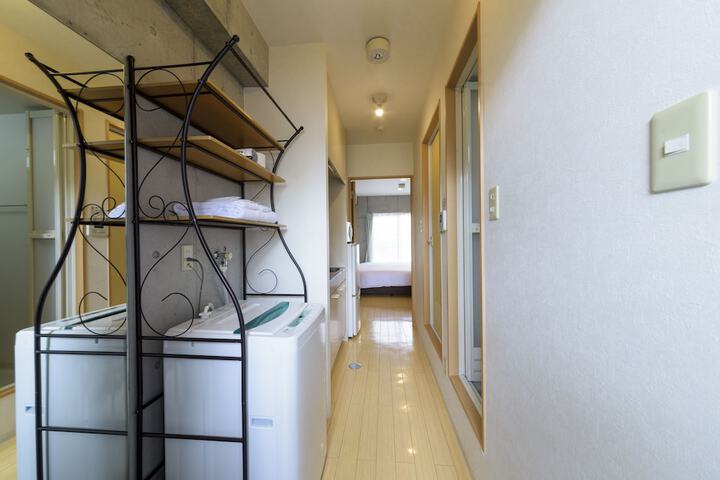 Room 44 of 191