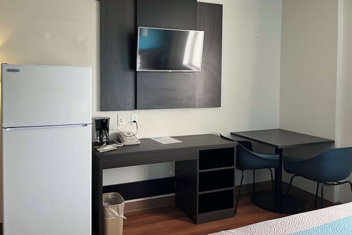 Room 5 of 15