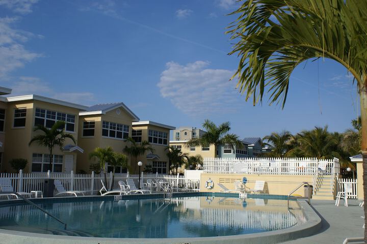 Pool 28 of 45