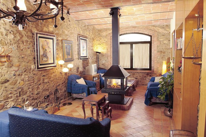 Room 12 of 28