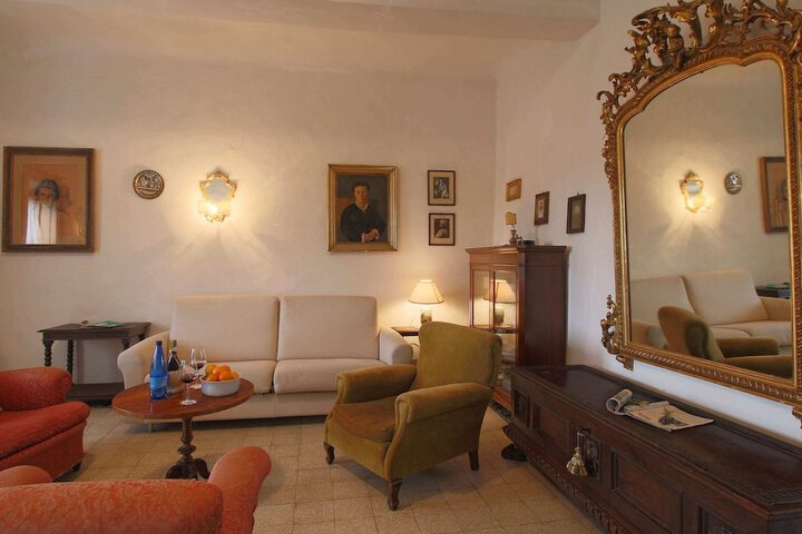 Room 14 of 37